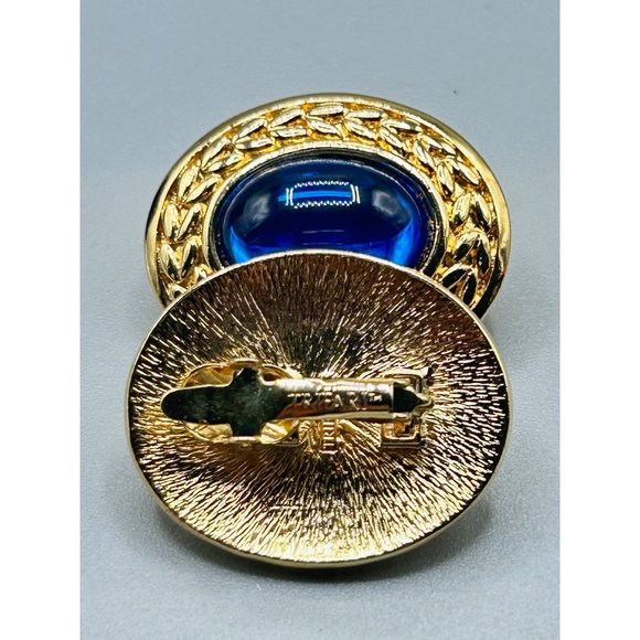 TRIFARI TM Blue Cabochon Earrings Elegant Oval Clip On Plastic Acrylic Stones - Picture 7 of 8